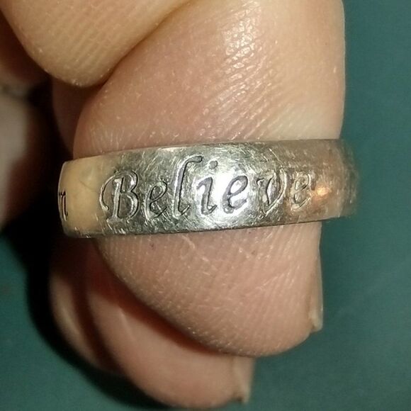Vintage Two Silver .925 Inscribed Rings "Love Dream Believe" & "True Love Waits" - Picture 6 of 9